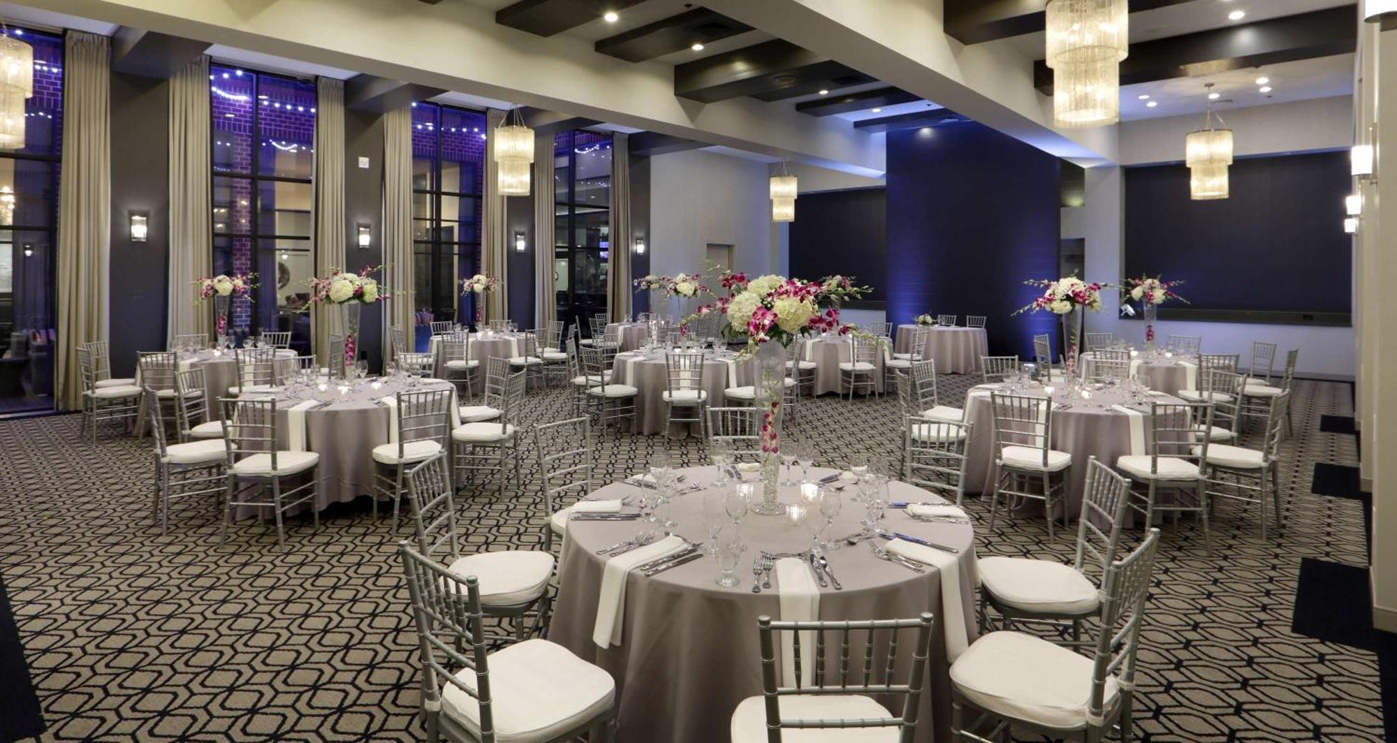 Отель Hilton Мистик Экстерьер фото