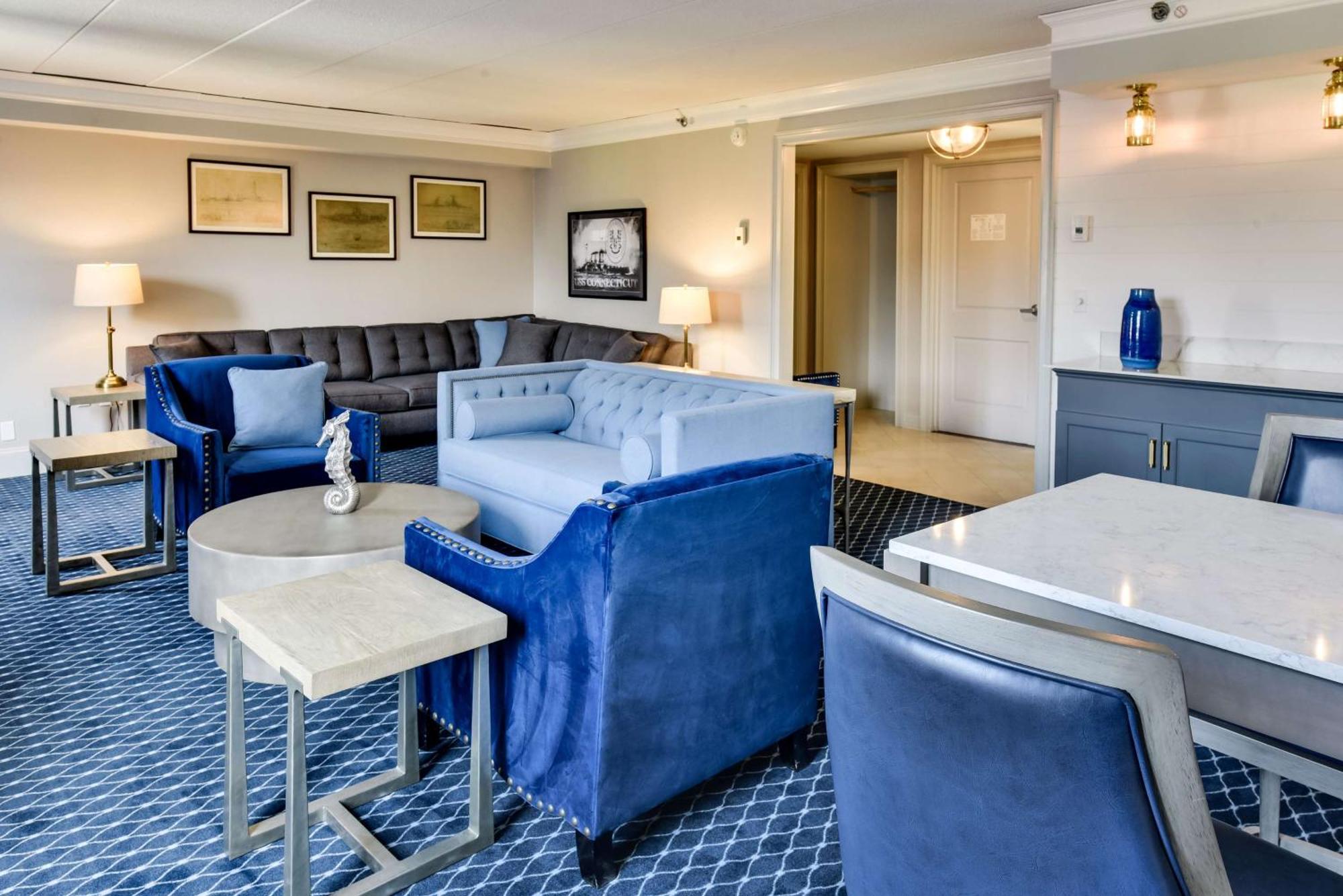 Отель Hilton Мистик Экстерьер фото
